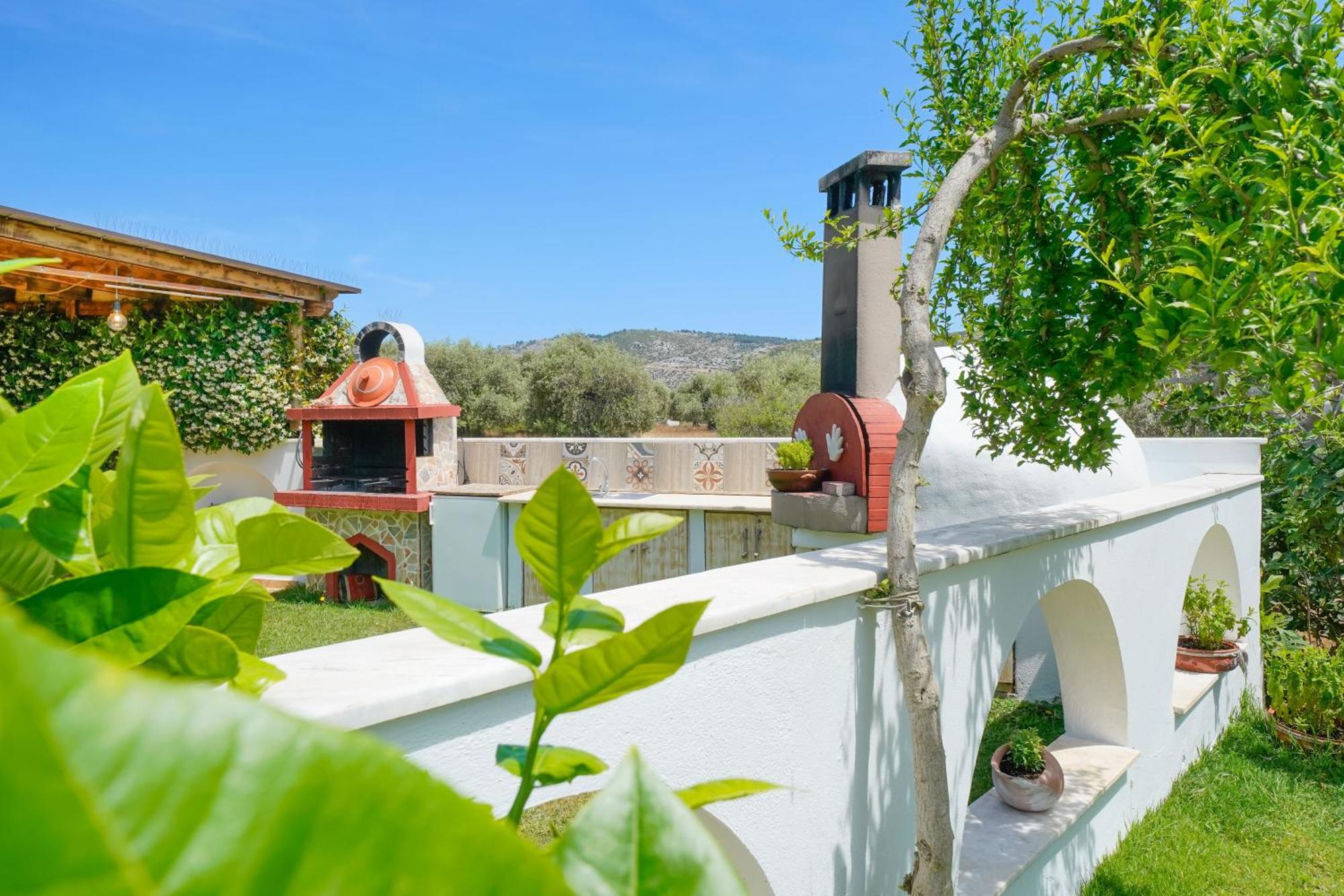 Villa Ioanna Potos Exterior photo